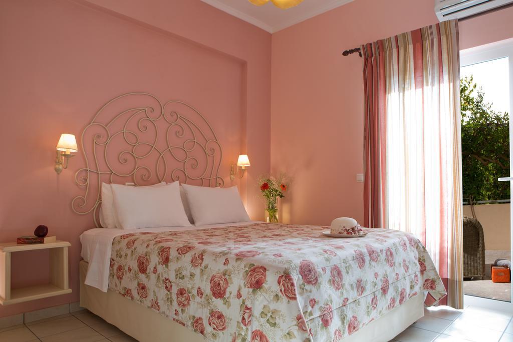 Amalia Apartments Exanthia Quarto foto